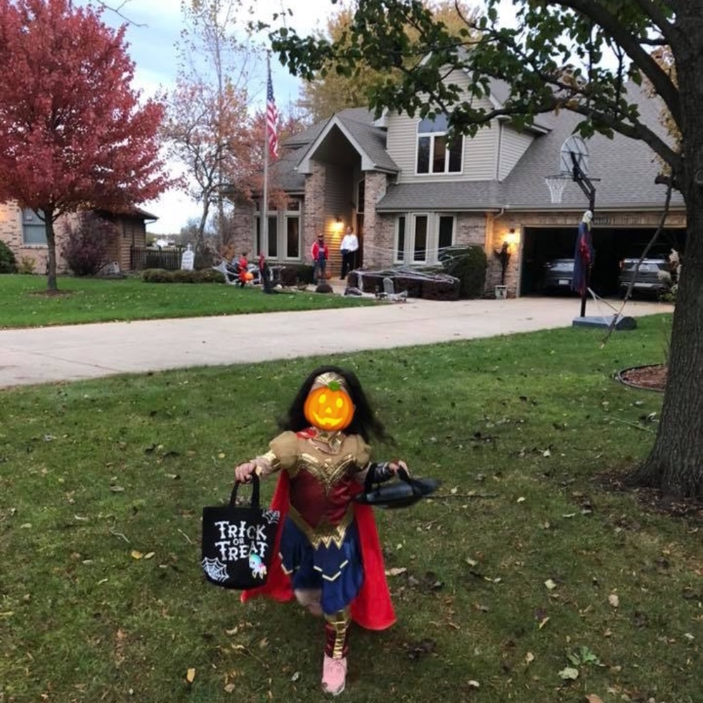 Wonder Woman Girl Costume - Picture 12 of 12